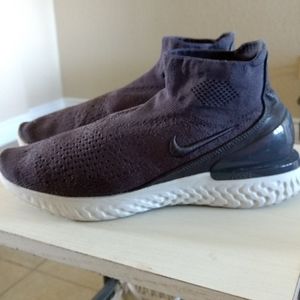 Nike React Flyknit size 10.5